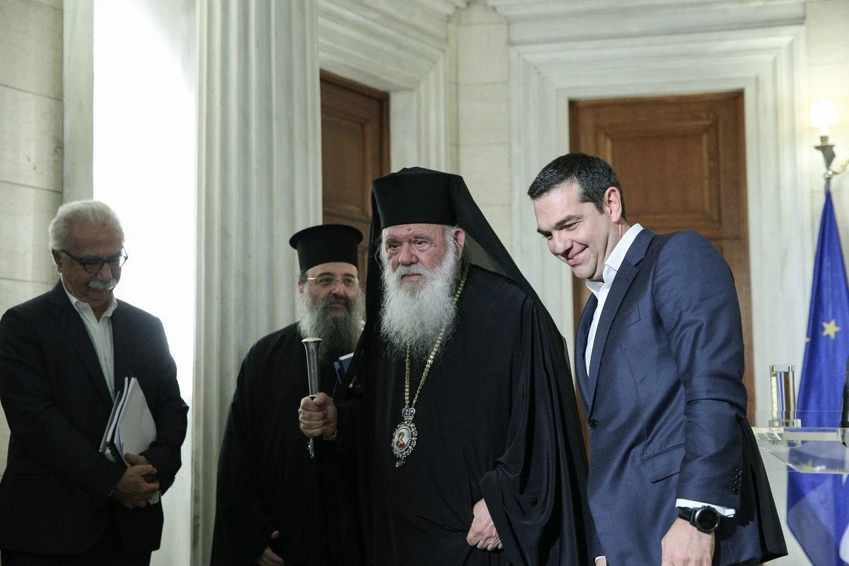 «Δεν θα περάσουν αυτά τα σχέδια» – «Ιερός πόλεμος» – 74 ιεράρχες διαφωνούν με την συμφωνία Τσίπρα-Ιερώνυμου